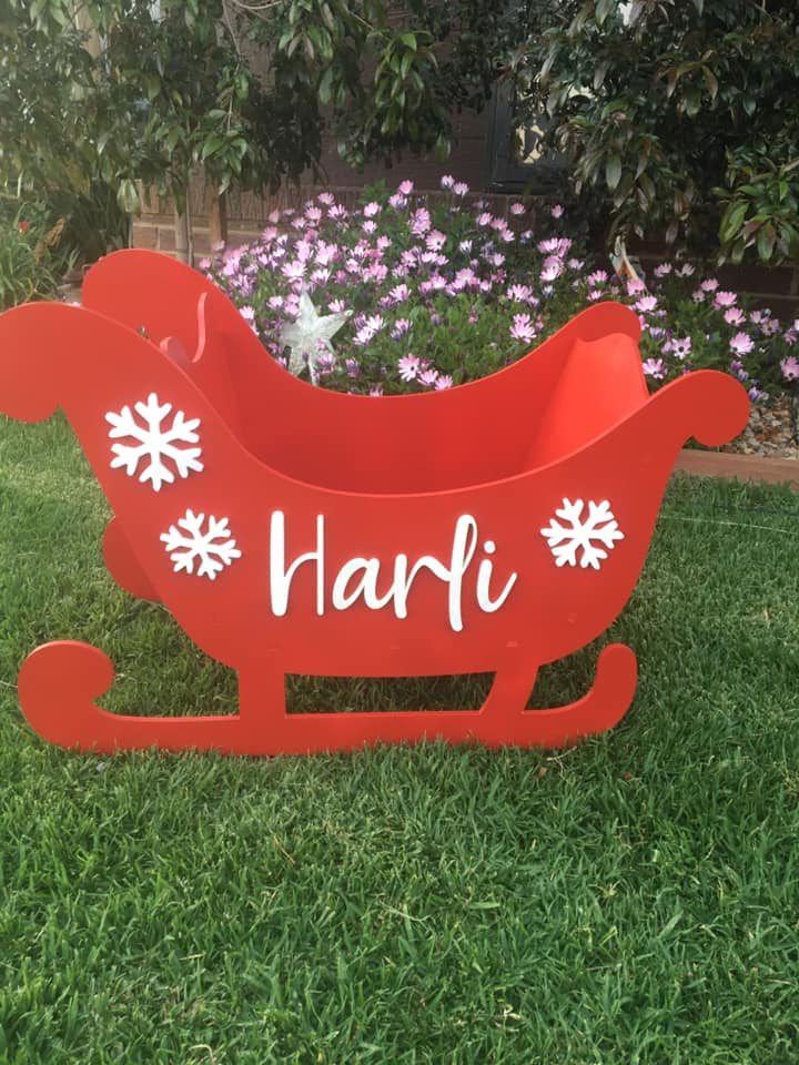 Santa gift sleigh - requires some assembly