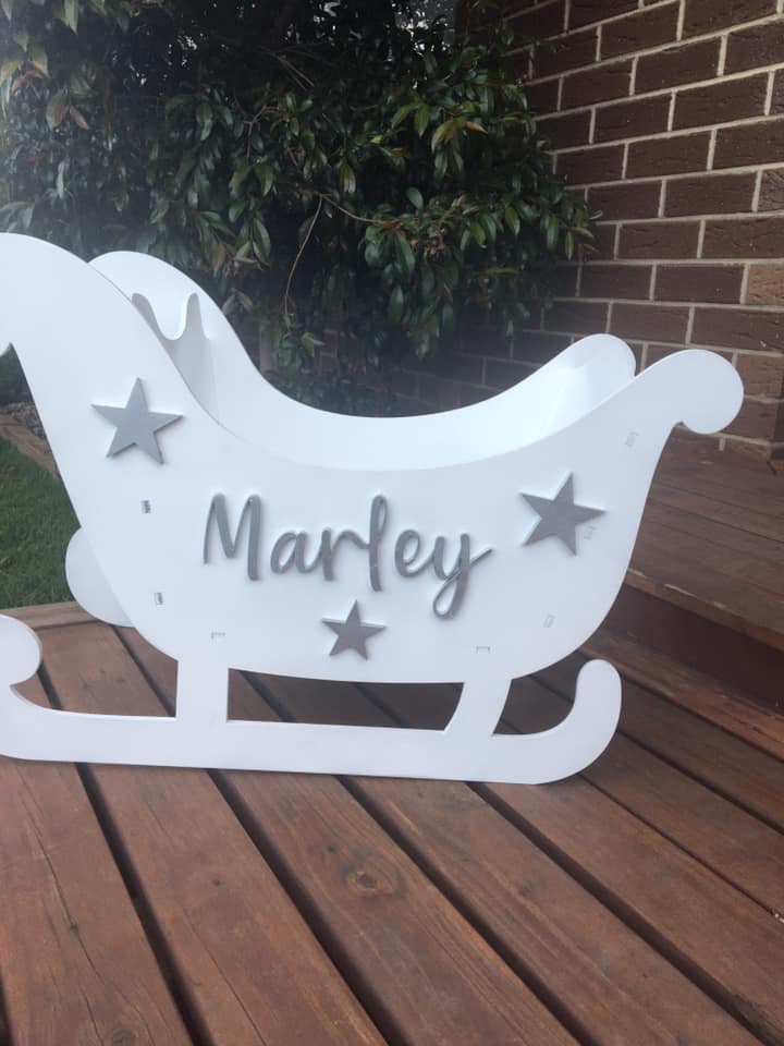 Santa gift sleigh - requires some assembly